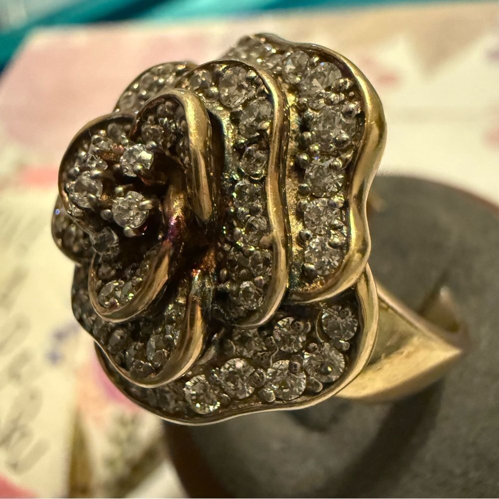 STATEMENT ROSE RING SWAROVSKI STYLE – SIZE 9 💎 - Picture 4 of 15